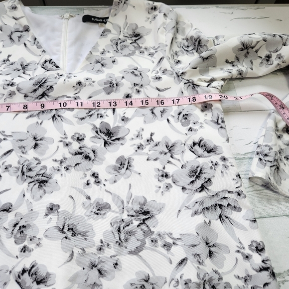 Sugarlips Gray and White Bell Sleeve Midi Dress Size XS - Picture 5 of 10